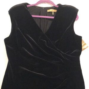 NWT Nipon Boutique Velveteen Black Dress - size 16